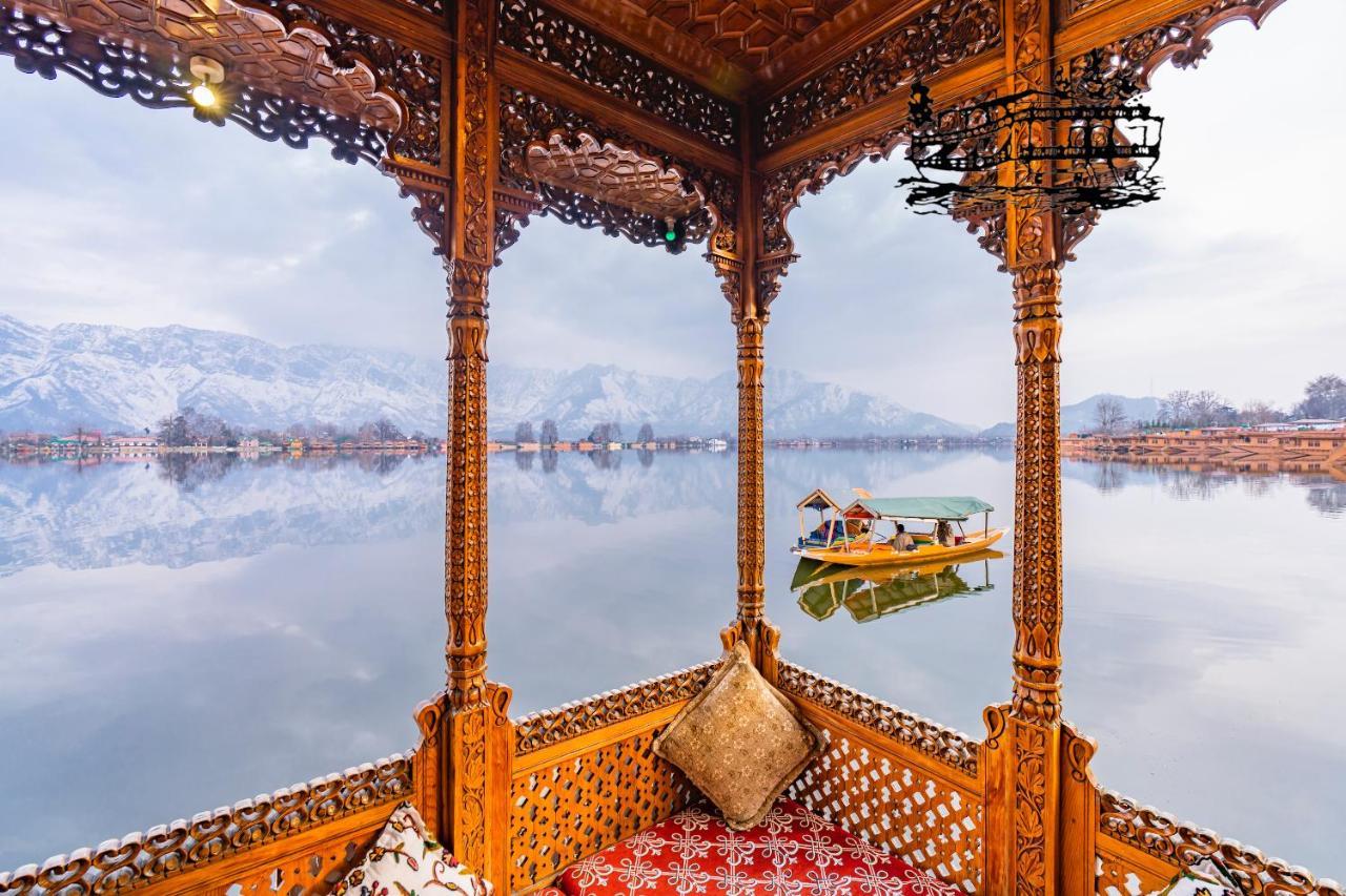 New Jacquline Heritage Houseboats Srīnagar Exterior foto
